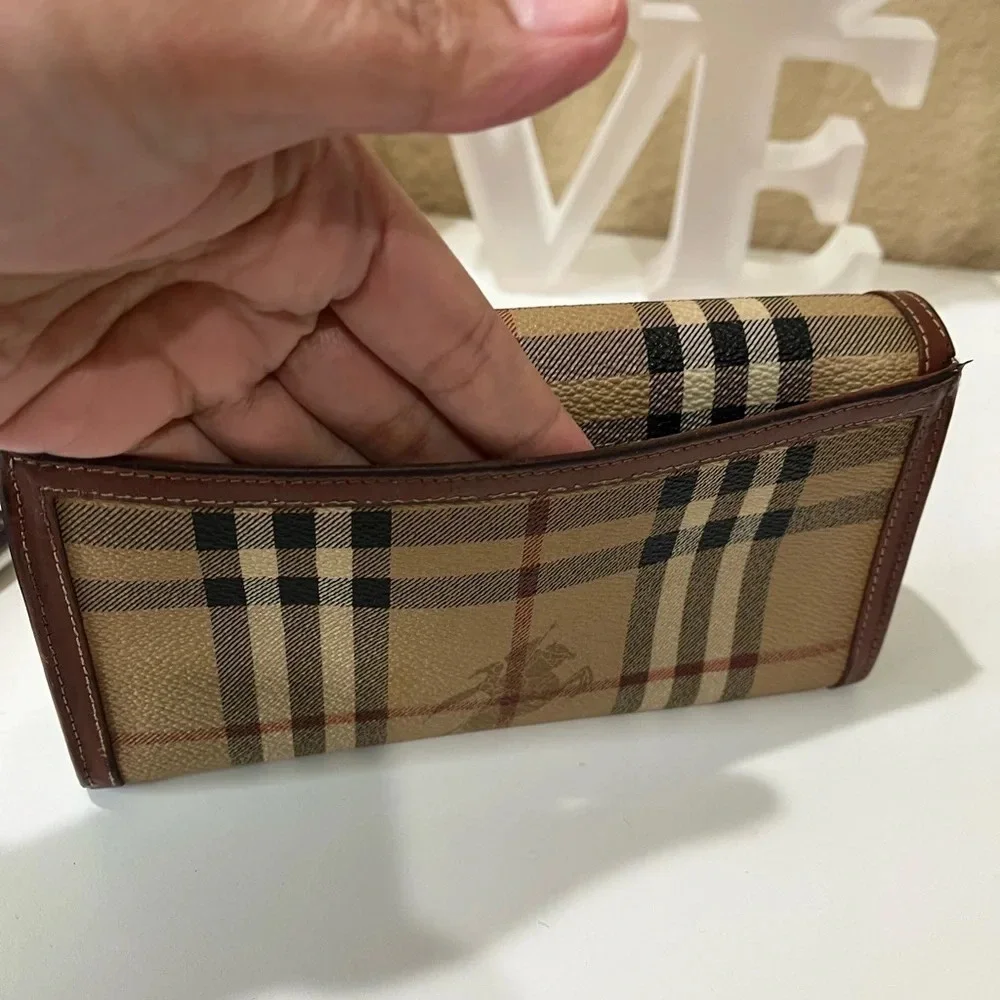 Burberrys Vintage Bifold Wallet